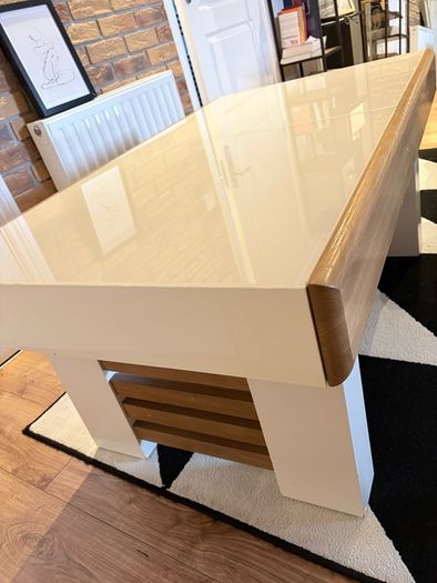 Extendable Coffee Table