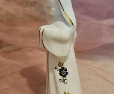 Vintage Royal Tara praying nun