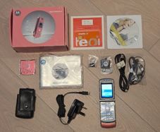 Motorola V3 Pink new since 2004