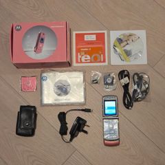 Motorola V3 Pink new since 2004
