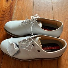 golf shoes