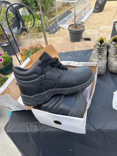 steel toe work boots