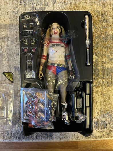 Hot Toys Suicide Squad Harley Quinn Movie Masterpiece 1/6 Action Figure