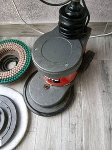Floor buffer