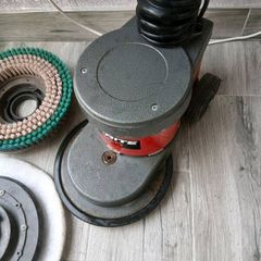 Floor buffer