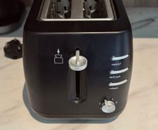 2-Slice Toaster (Black)