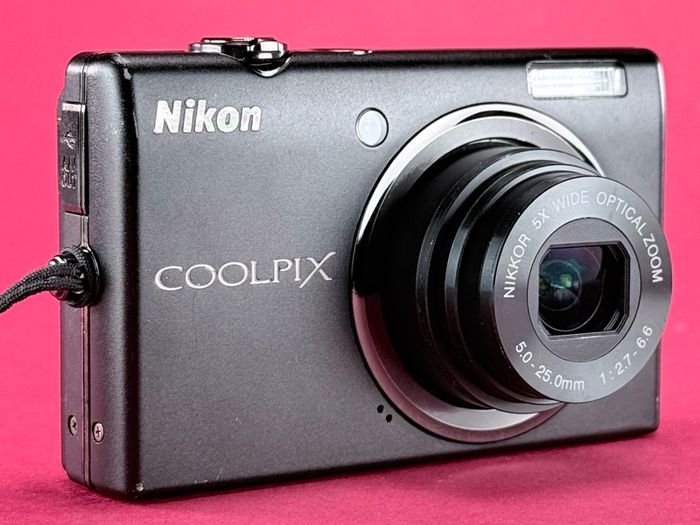 Nikon Coolpix S570