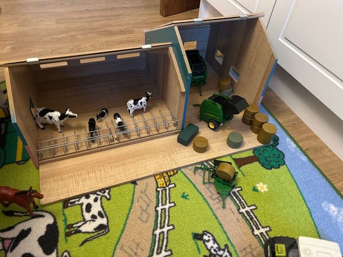 Farm Toys - Shed and Field