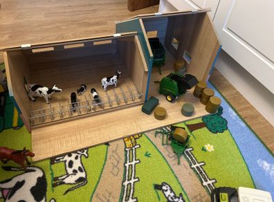 Farm Toys - Shed and Field