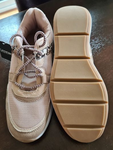 Women's Trainers - Brand New!!!