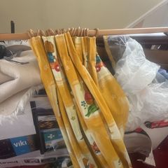 curtain pole and curtains
