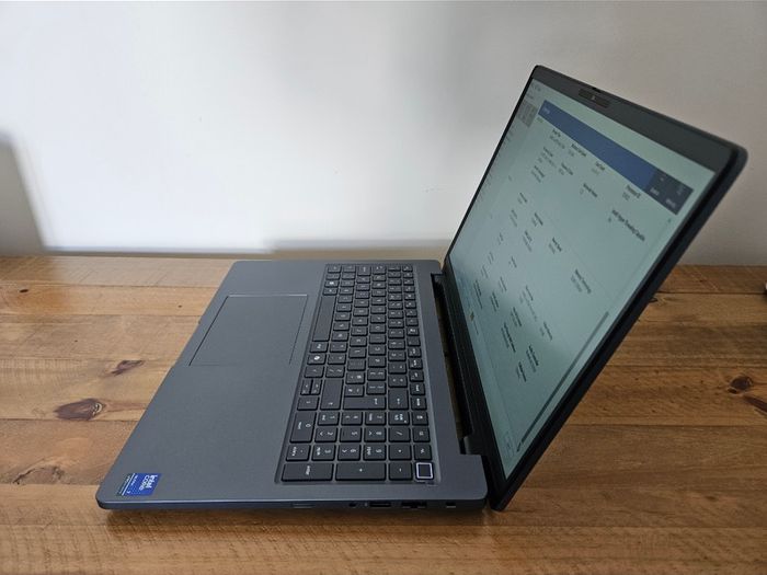 Dell 16 Pro Max (Ultra 7 / 16GB / 256GB / RTX PRO 500 Blackwell)