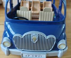 Sylvanian Families Seven Seater Car