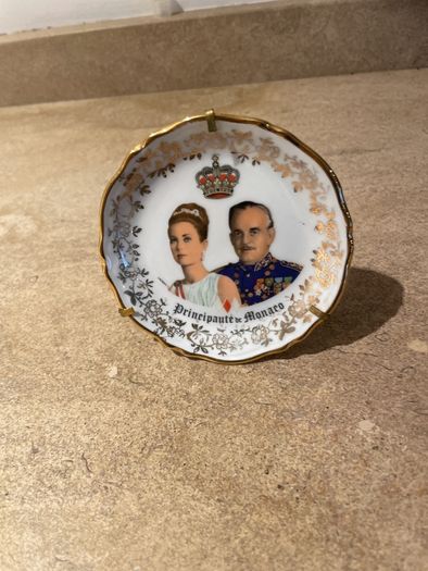 Vintage miniture plate of princess Grace & P Rainier