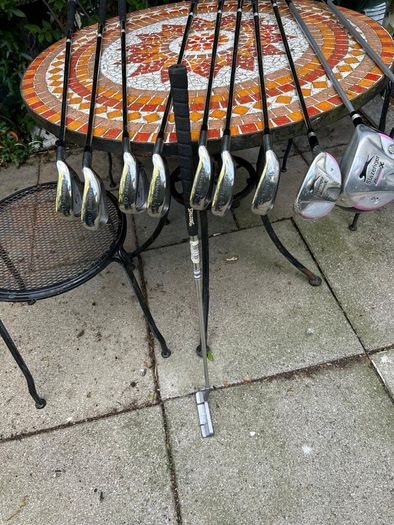 New ladies Slazenger golf bag and clubs