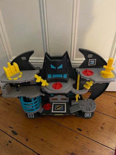 Imaginext DC Playsets, Vehicles and Characters