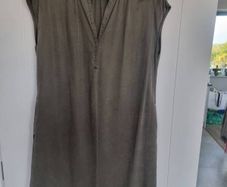 Khaki V-Neck Dress w/pockets, Size 40/UK 14