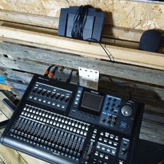Tascam DP-32SD 32-track Digital Portastudio