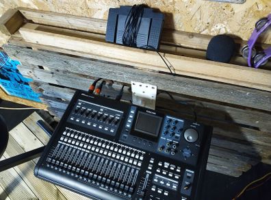 Tascam DP-32SD 32-track Digital Portastudio