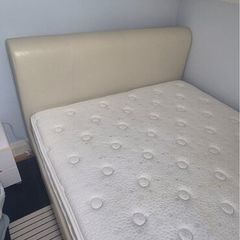 Double Bed with 2 Bedside lockers