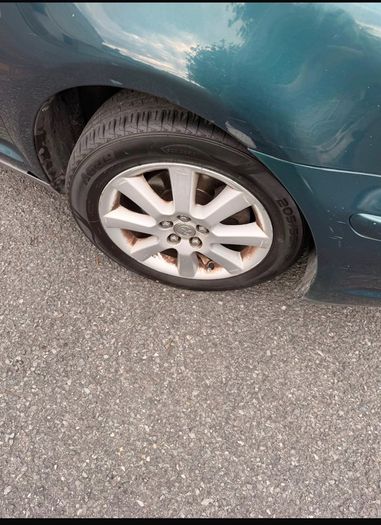 2004 Toyota Avensis