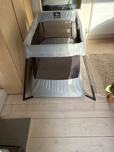 Baby Bjorn travel cot