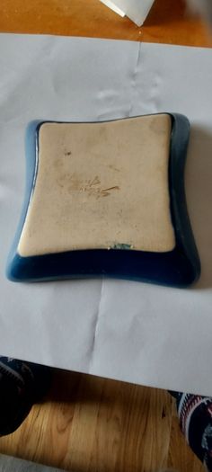 Martell cognac ashtray, lovely advertising piece,,for any collectors ashtray collection,with smoking bans ,,going up in value,price includes post to anywhere in Ireland, sold as is, see pictures