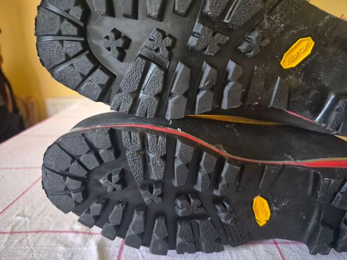 la sportiva nepal cube