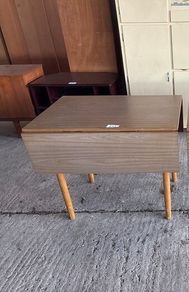 Drop leaf Table