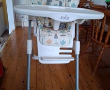 Adjustable high chair for baby