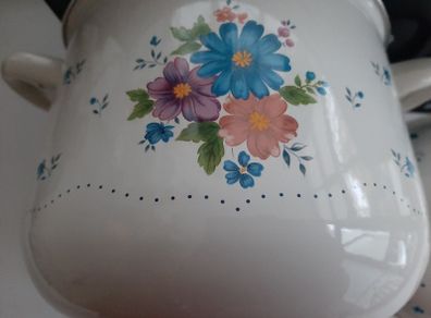 New Pot beautiful reto cookware 1989 unopened