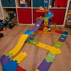 Toot Toot Parking Tower
