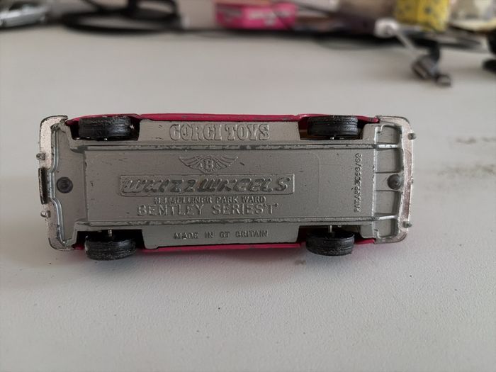 Corgi Whizzwheels Bentley