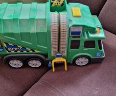 Garbage truck