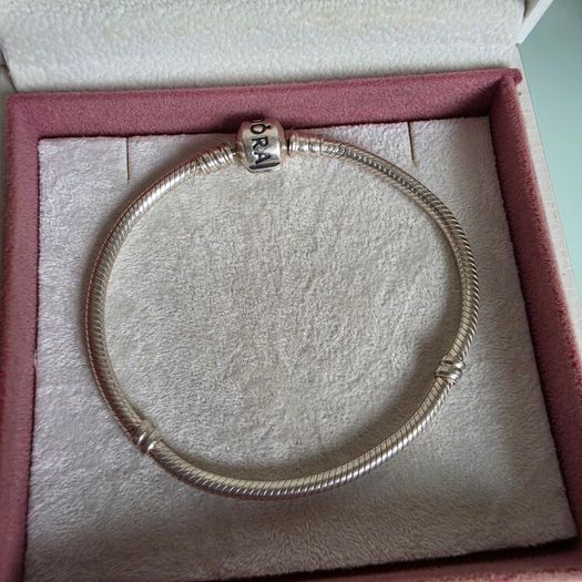 Pandora bracelet barrel clasp size 19cm very good condition hallmarked