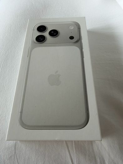 iPhone 17 Pro 256GB Glacier - Immaculate Condition