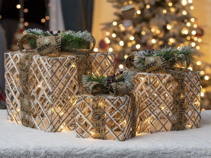 Set of 3 Light-Up Christmas Boxes/Indoor Christmas Decorations / 45 Warm White LED Lights (FREE POSTAGE)