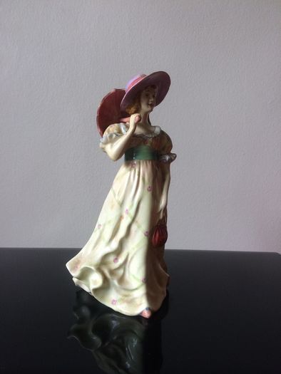 Muriel Ceramic figure