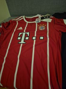 Bayern Munchen Jersey 2017-18 season Brand New