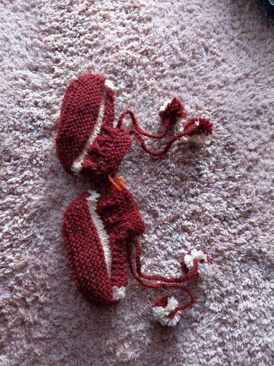 Baby woolen boots