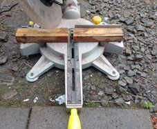 Can post sliding bevel mitre saw