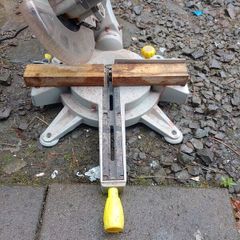 Can post sliding bevel mitre saw
