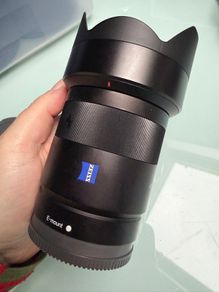 NEW Sony Carl Zeiss Sonnar FE 1.8/55 ZA E-Mount Lens