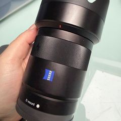 NEW Sony Carl Zeiss Sonnar FE 1.8/55 ZA E-Mount Lens
