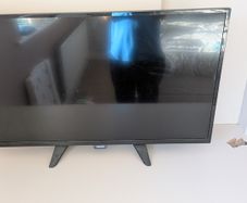 philips 32 inch 720p TV