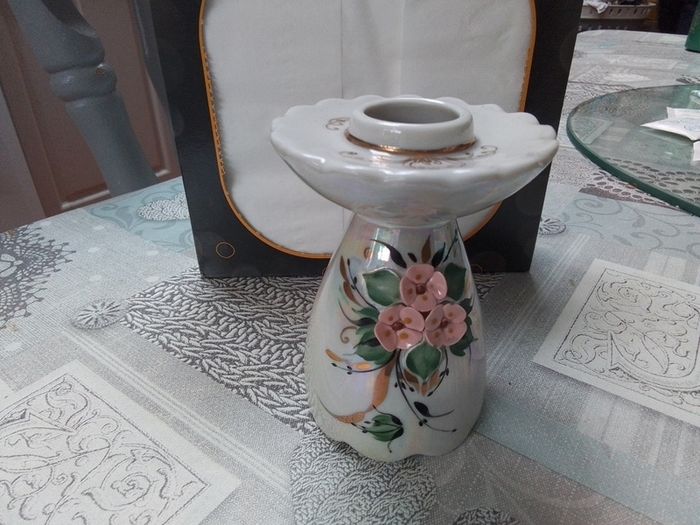 Small Hand Made Fenek Porcelaine Vase