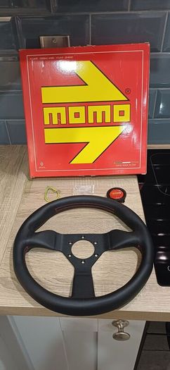 Momo Steering wheel