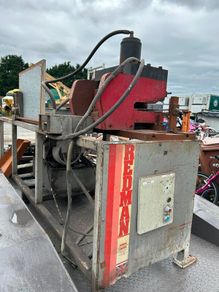 Redman Hydraulic press, clamper