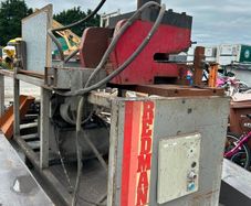 Redman Hydraulic press, clamper