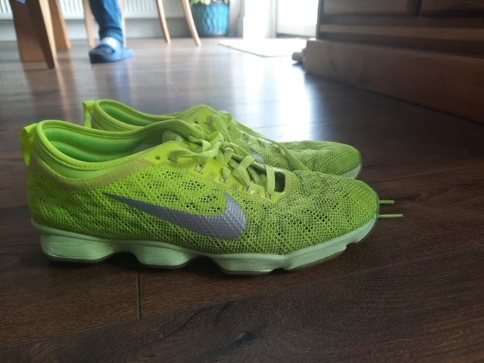 Nike shoes size 6UK yellow